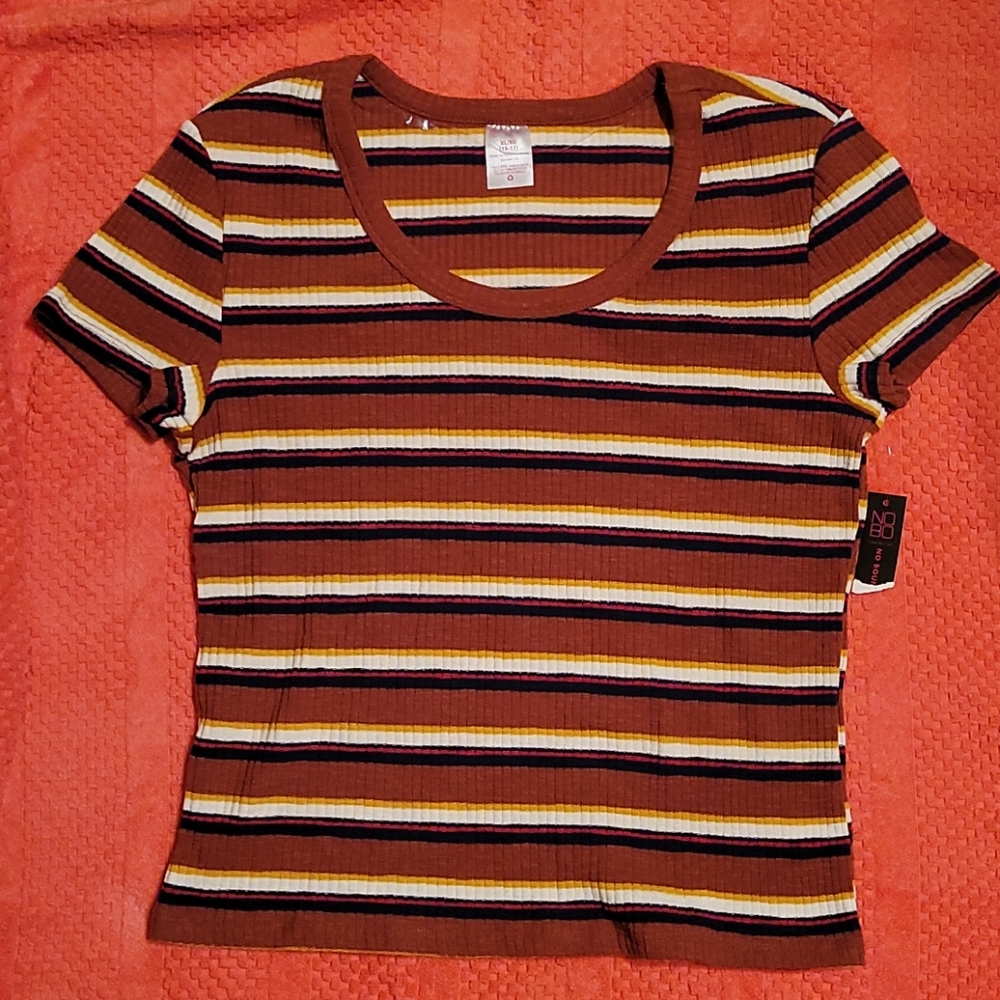 NOBO short sleeve top size XL -  15/17